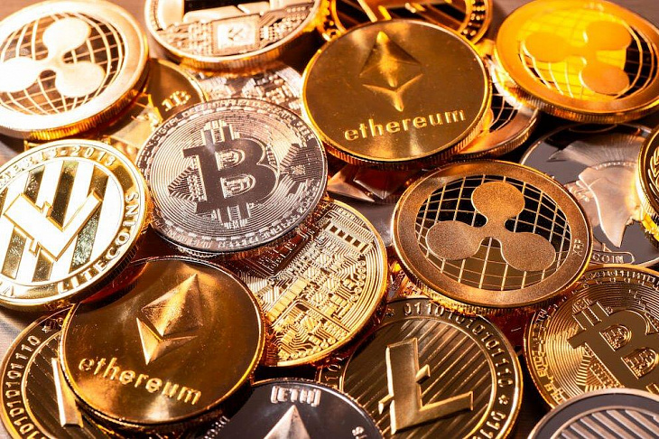 Криптобиржа Coinbase блокирует более 25 тыс. кошельков граждан РФ