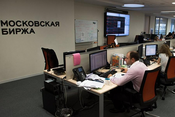 Брокеры испытывают сложности с открытием счетов из-за идентификации через госсистему