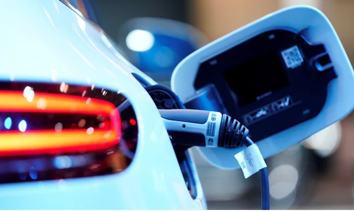 Запад делает ставку на электрокары