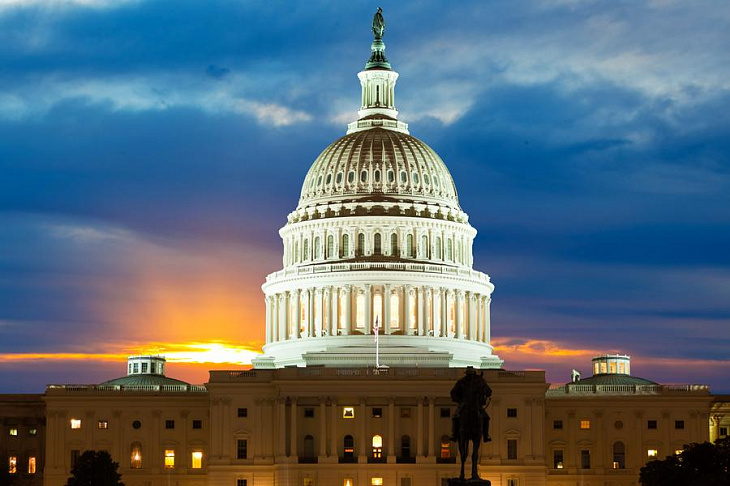 Госдолг США впервые превысил 30 трлн долларов