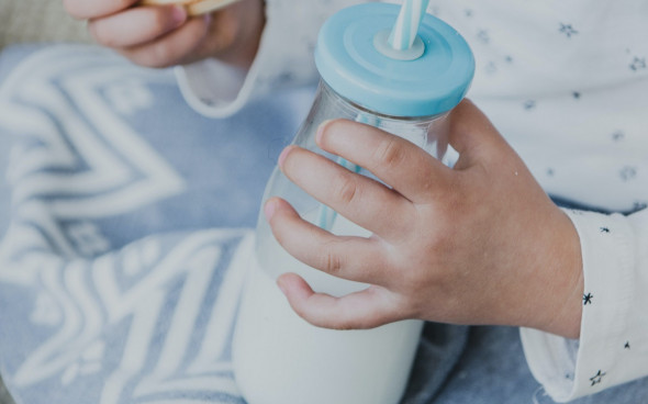 Критика в СМИ обвалила акции китайских производителей детского питания 