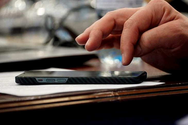 Россиянам рассказали о способах защититься от слежки по фотографиям