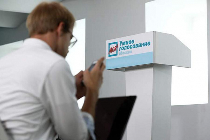 Роскомнадзор потребовал от Google и Apple не препятствовать блокировке «Умного голосования»