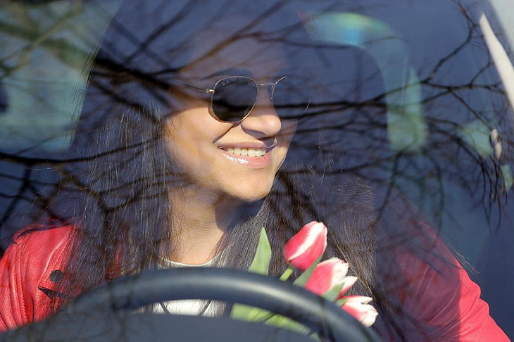 Переобулись на ходу: что думают мужчины о женщинах-водителях