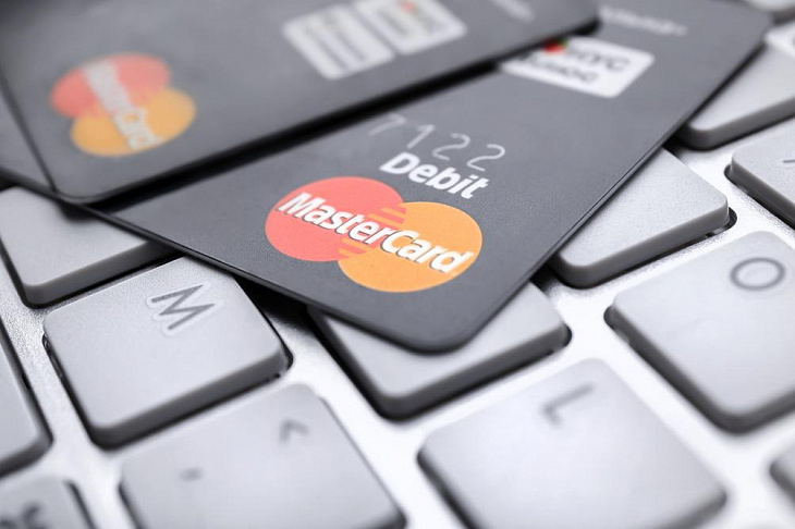 Средний онлайн-чек вдвое обогнал траты в офлайне