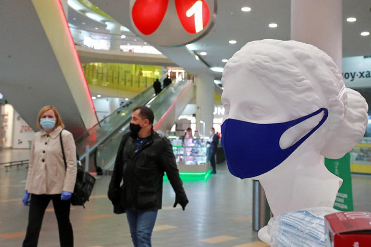 «Остается загадкой, как принимать пищу»: почему магазинам теперь придется платить 5 млрд рублей в месяц