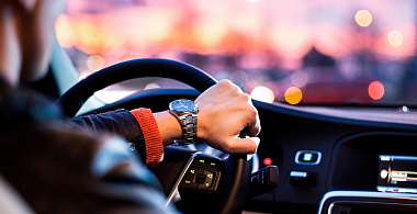 Что будет, если хранить документы в машине.