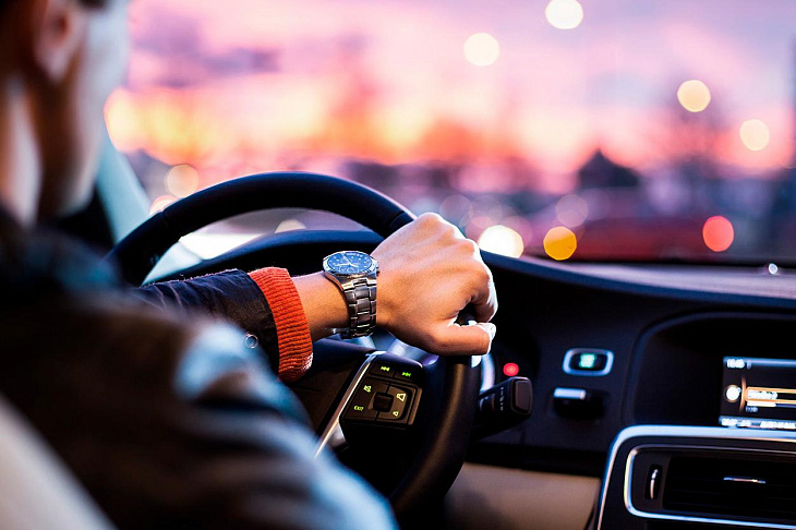 Что будет, если хранить документы в машине.