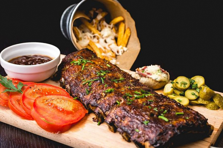 Онколог назвал продукт, провоцирующий рак кишечника