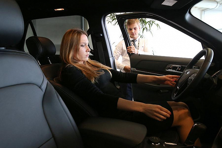 Названы способы сэкономить при покупке автомобиля