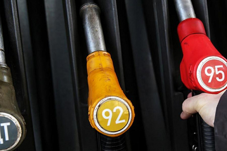 Цена бензина АИ-95 на бирже, наконец-то, снизилась