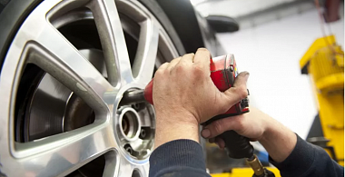 5 способов испортить колесо или как выбрать шиномонтаж?