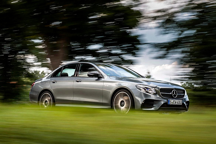 Mercedes-Benz отправит в ремонт в России более 4 тысяч автомобилей