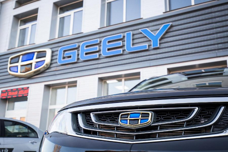 Китайский автопроизводитель Geely начнёт производить смартфоны