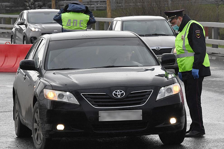 «Москвичей боятся как огня». В Тульскую область не пускают без пропуска