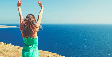 Как сохранить волосы здоровыми в жару?