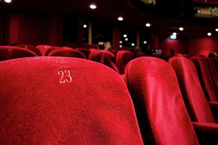 Ряд кинотеатров и стоматологий в России освободят от арендной платы