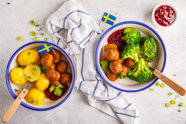 В ассортименте «Яндекс. Еды» появились готовые блюда от «Икеа»