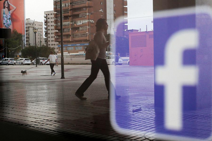 Почему капитализация Facebook упала на 23% 