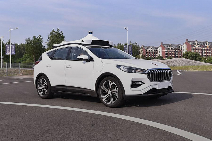 В Китае начнут работать такси-беспилотники без страхующего водителя