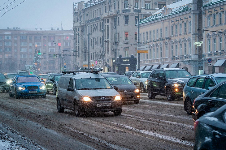 ОСАГО, техосмотр, штрафы. Водителей ждут большие траты в 2022 году  