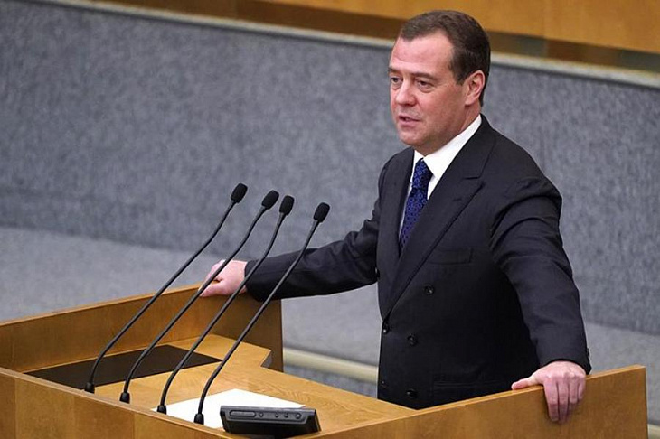 Медведев назвал возможным отключение России от глобальной сети