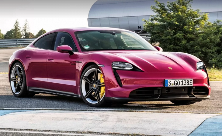 Триумф электричества: Porsche Taycan обогнал по продажам культовую модель 911