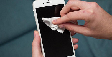 Гигиена общения: как правильно дезинфицировать смартфон