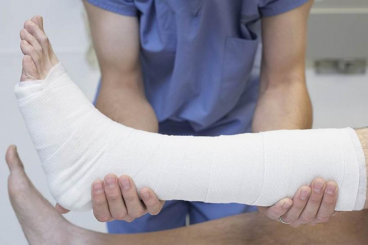 Российские инженеры протестировали уникальную замену гипсу на спортсменах