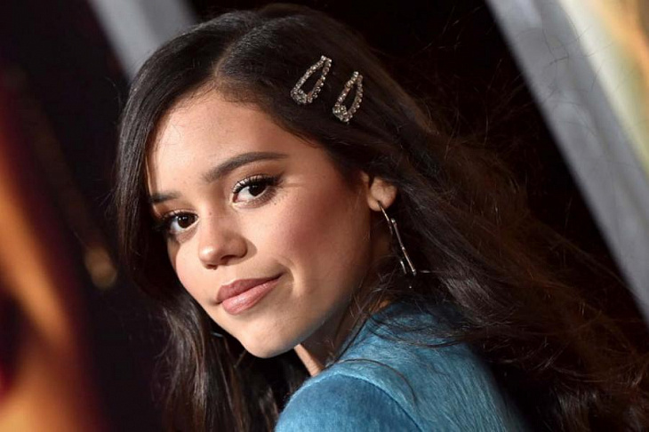 Дженна Ортега сыграет Уэнзди в сериале Тима Бёртона по «Семейке Аддамс»