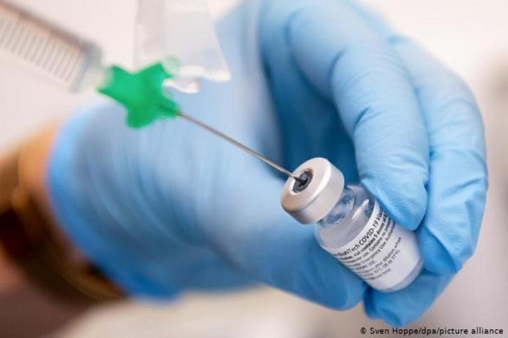 Дома престарелых включились в программу вакцинации против коронавируса