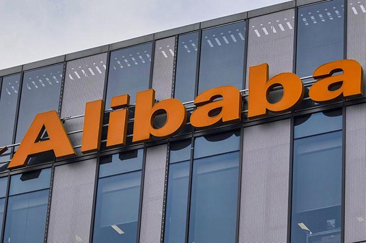 Трамп задумался над запретом работы Alibaba в США