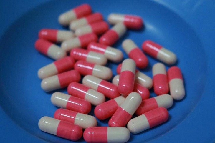 «Арепливир», «Коронавир», «Арбидол»: чем в России лечить коронавирус?