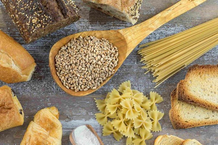Непереносимость глютена связали с пестицидами и тефлоном