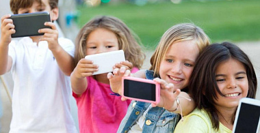Какой смартфон купить ребенку?