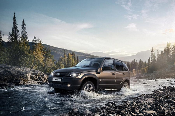 «АвтоВАЗ» начал продавать внедорожники Niva под брендом Lada