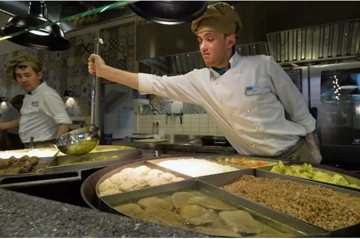 Рестораторы встают за прилавки