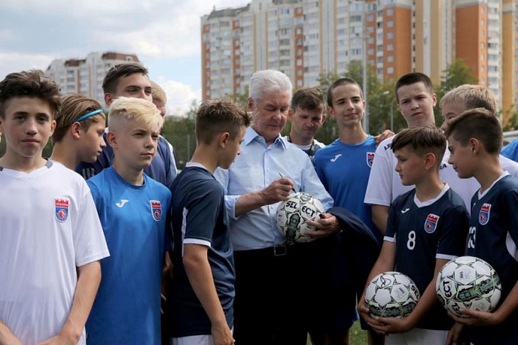 Собянин: До конца 2021 года в Москве построят пять футбольных стадионов 