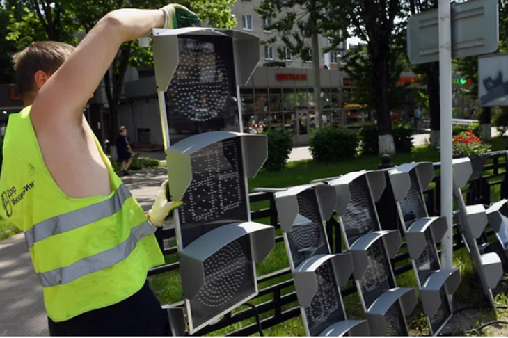 Светофоры дождались своих миллионов