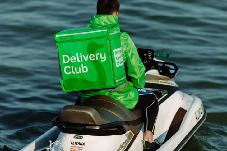 Delivery Club запустил доставку на гидроциклах