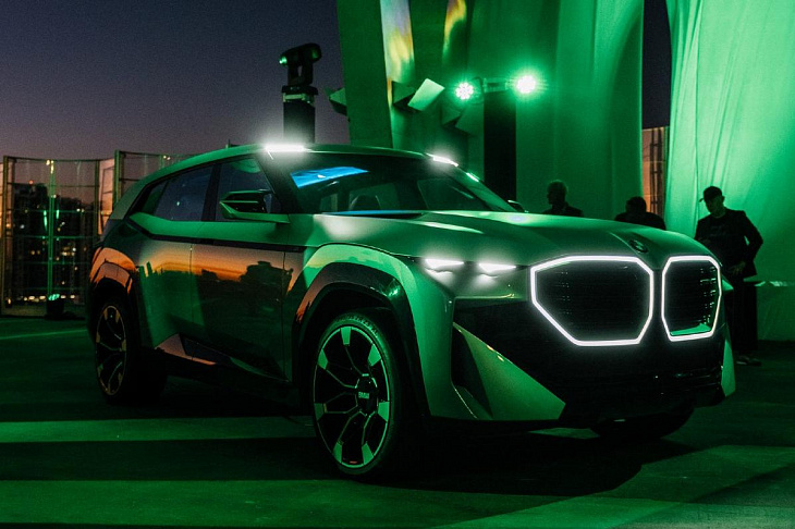 Новые спортивные машины BMW получат светящиеся «ноздри» 