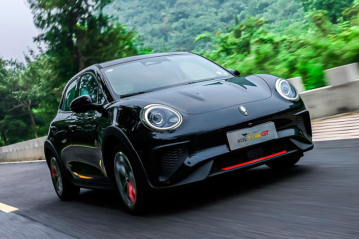 Китайцы зарегистрировали в России бренды Ora и Aura. Что о них известно? 