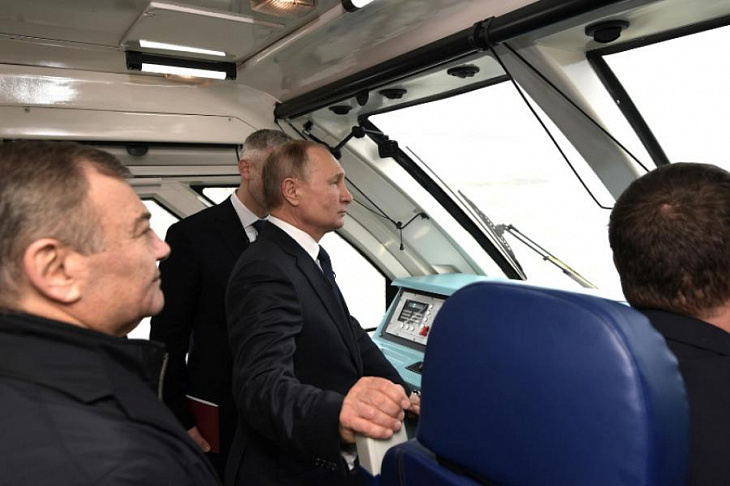 Путин поручил установить для железной дороги налог на имущество 1,6%