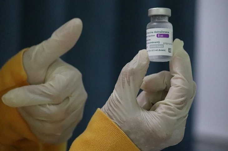 Правительство РФ запустит программу поощрения за вакцинацию от ковида