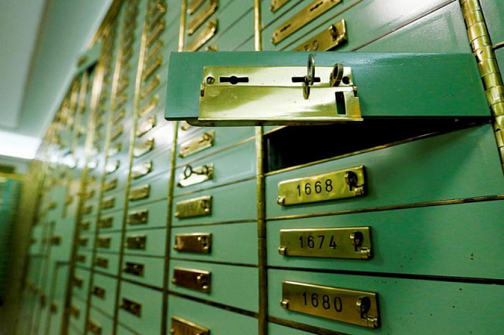 Вывели 10 млрд 