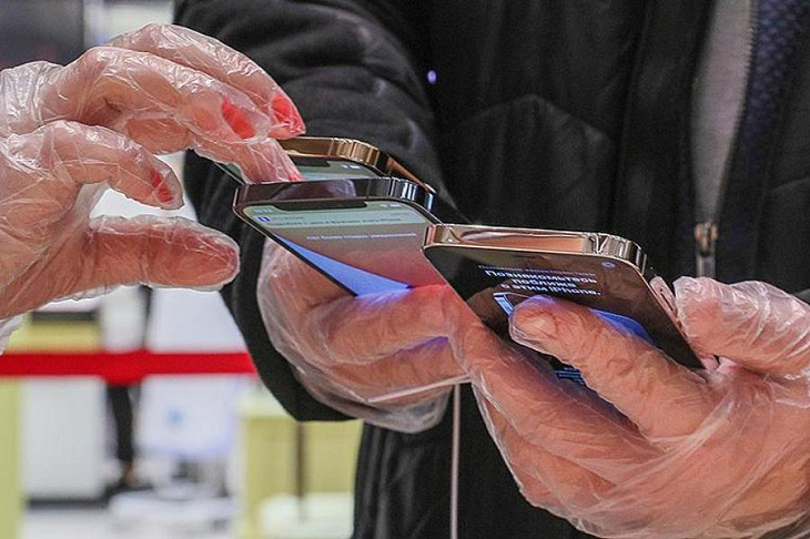 Российские ритейлеры распродали почти всю первую партию iPhone 12 и 12 Pro