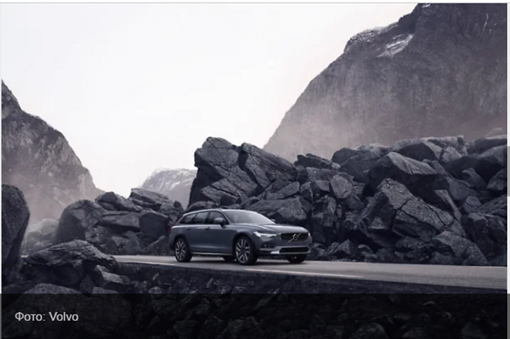 Volvo V90 Cross Country и Lexus ES