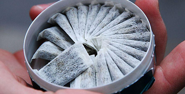 Врачи рассказали, чем грозит употребление снюса