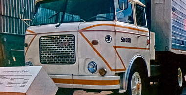 Самые доступные иномарки в СССР — грузовики, конечно!