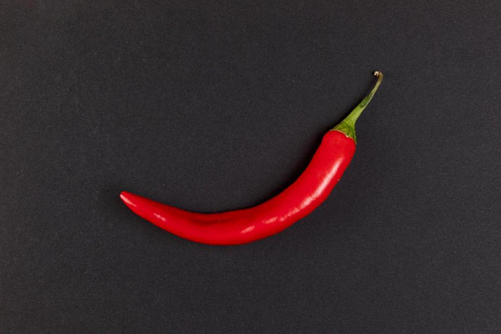 Почему бессмысленно запивать острый перец водой?